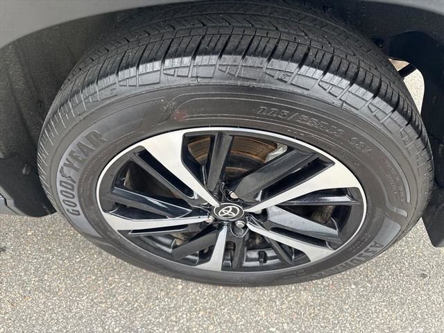 Used 2024 Toyota Corolla Cross XSE w/ Convenience Package image 7