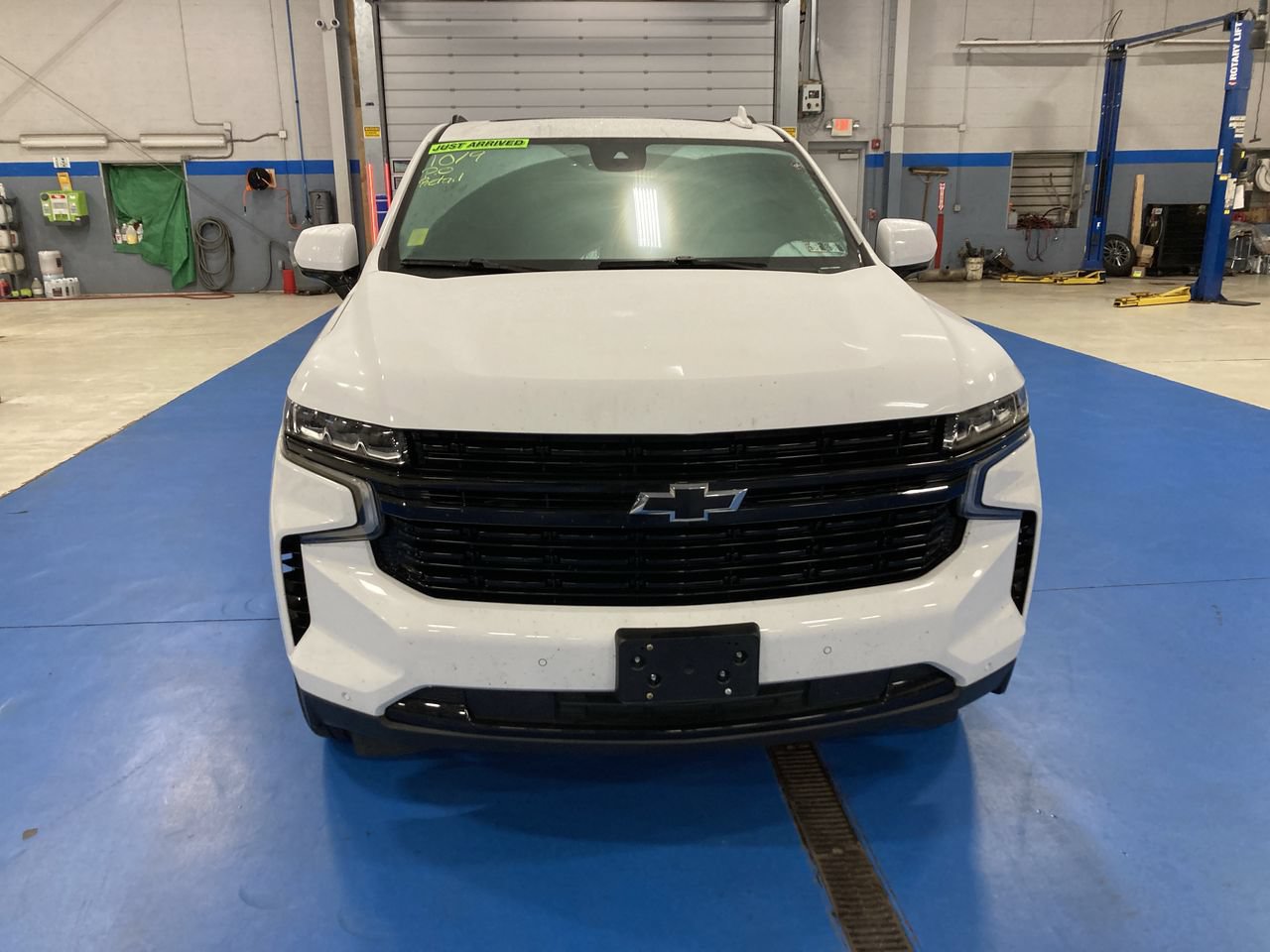 Used 2023 Chevrolet Tahoe RST AWD/4WD image 2