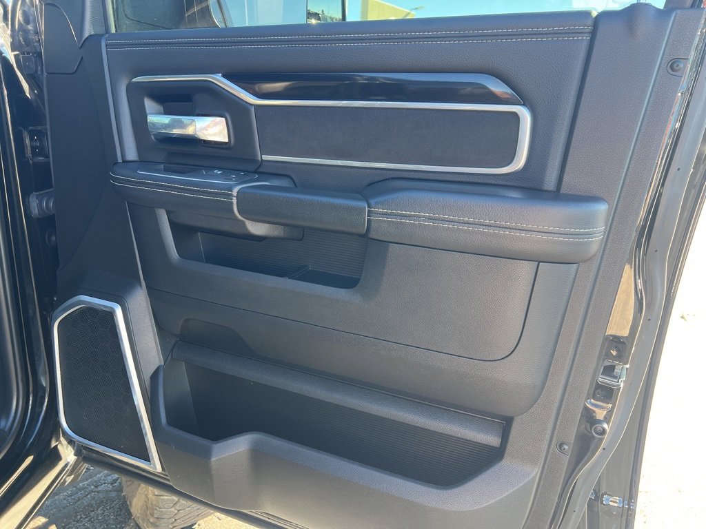 Used 2022 RAM 2500 Laramie w/ Night Edition image 15