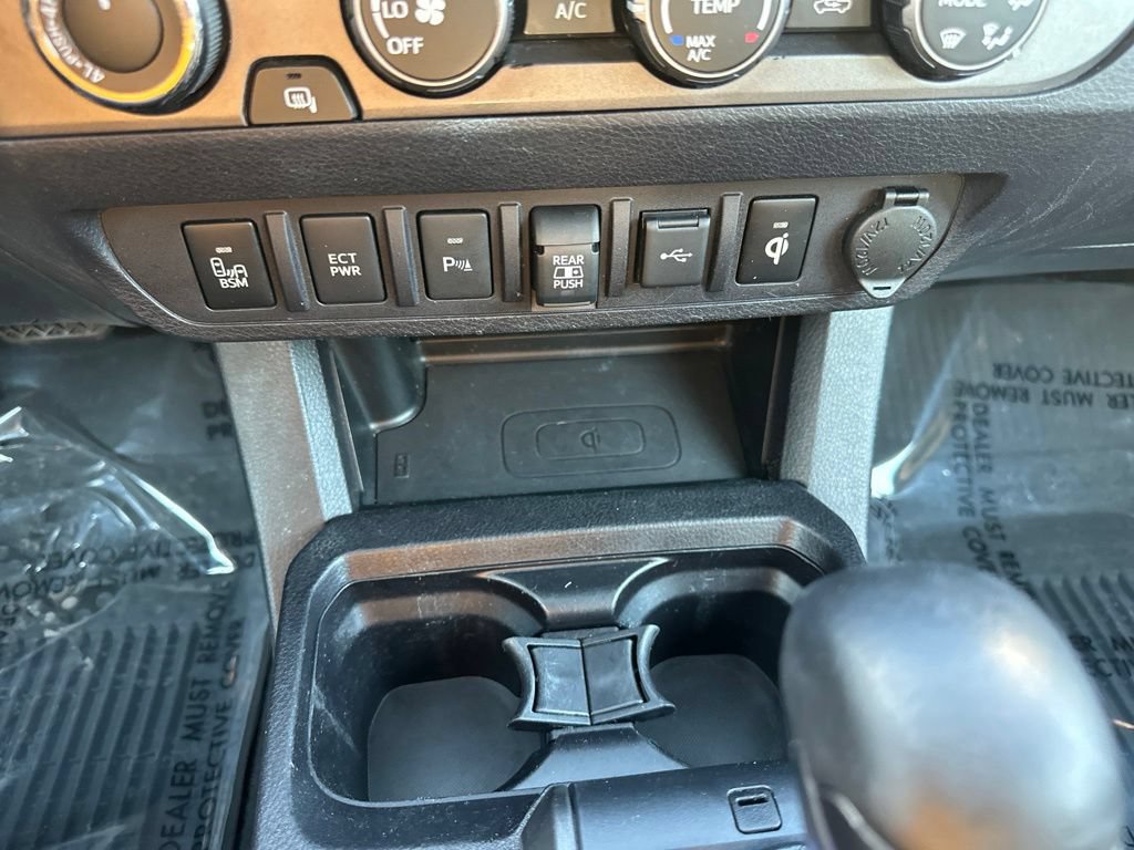 Used 2020 Toyota Tacoma TRD Sport w/ Technology Package AWD/4WD image 42