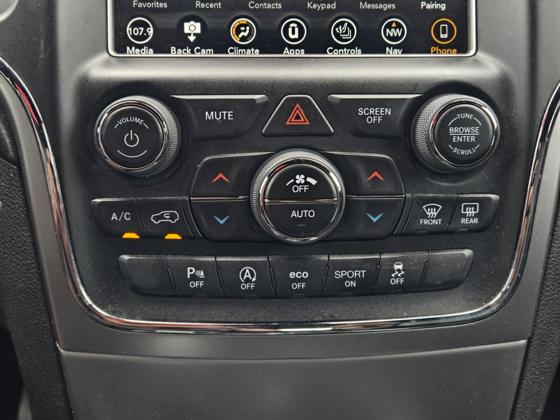 Used 2018 Jeep Grand Cherokee Altitude image 17