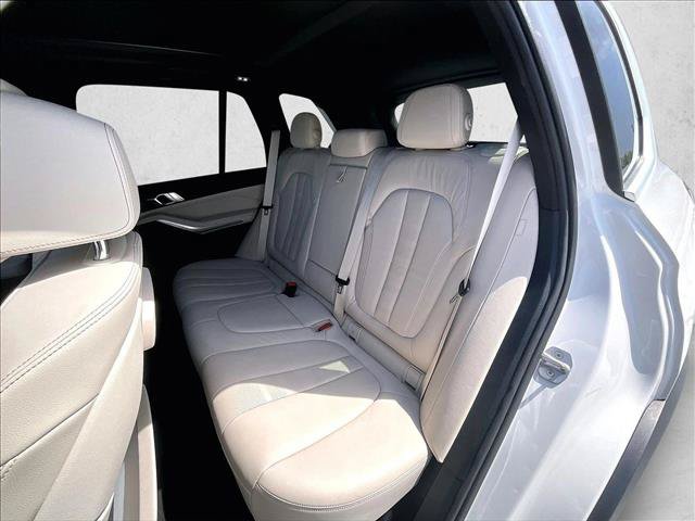 Used 2022 BMW X5 sDrive40i w/ Premium Package RWD image 28