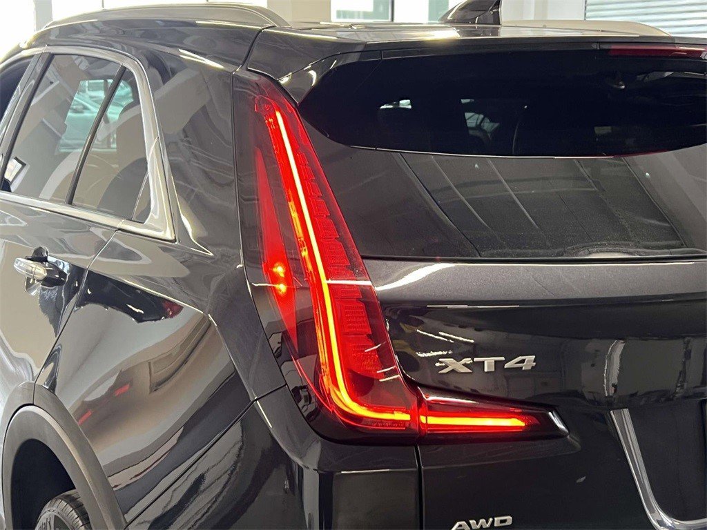 Certified 2023 Cadillac XT4 Luxury w/ Cold Weather Package image 12
