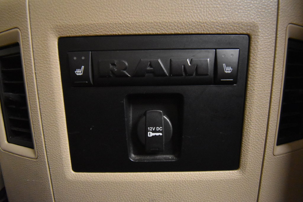 Used 2016 RAM 1500 Laramie w/ Convenience Group AWD/4WD image 31