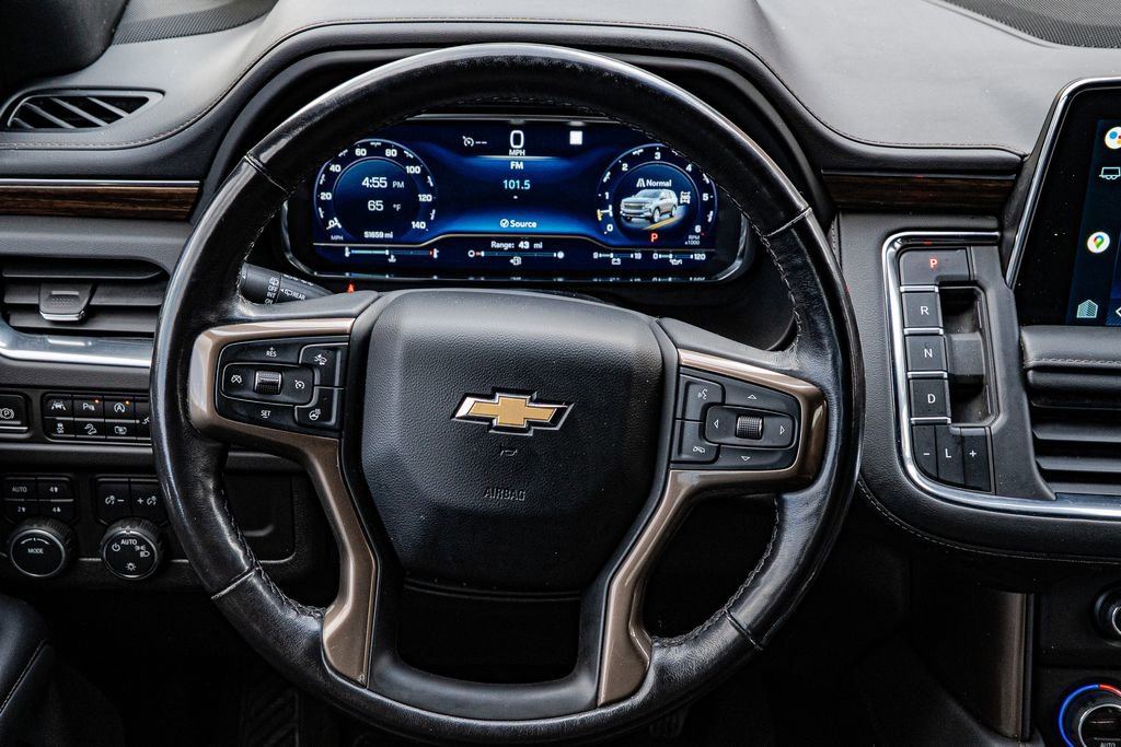 Used 2022 Chevrolet Suburban High Country image 16