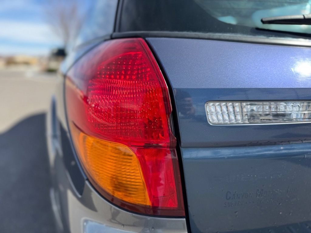 Used 2005 Subaru Outback 2.5i AWD/4WD image 33
