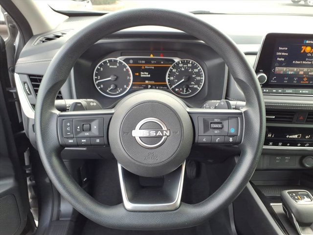 Used 2024 Nissan Rogue SV image 19