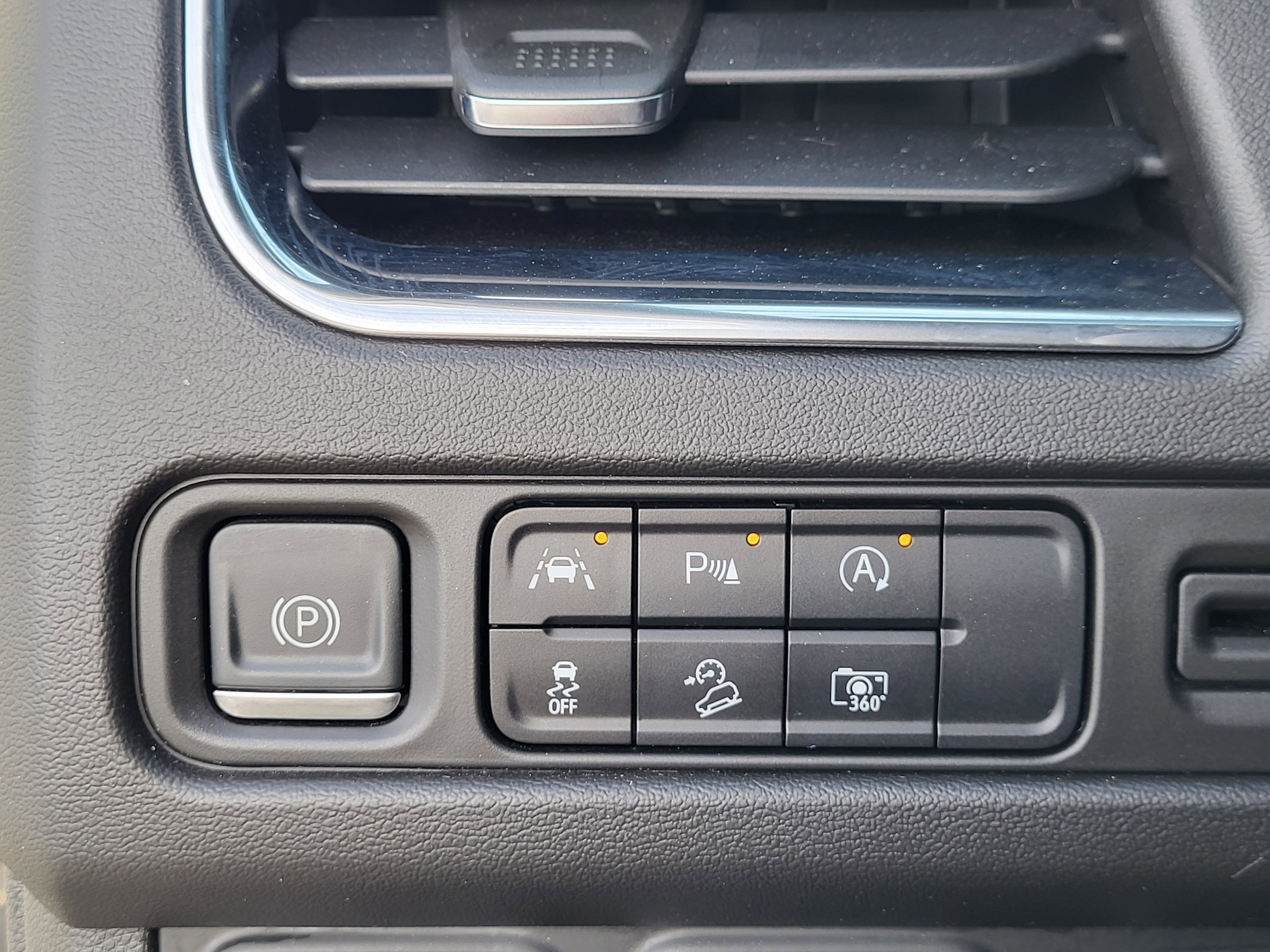 Certified 2023 Chevrolet Tahoe Z71 w/ Luxury Package image 33