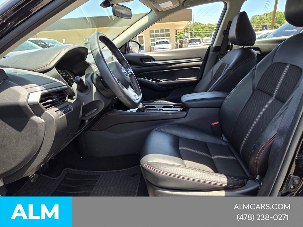 Used 2025 Nissan Altima 2.5 SR FWD image 4