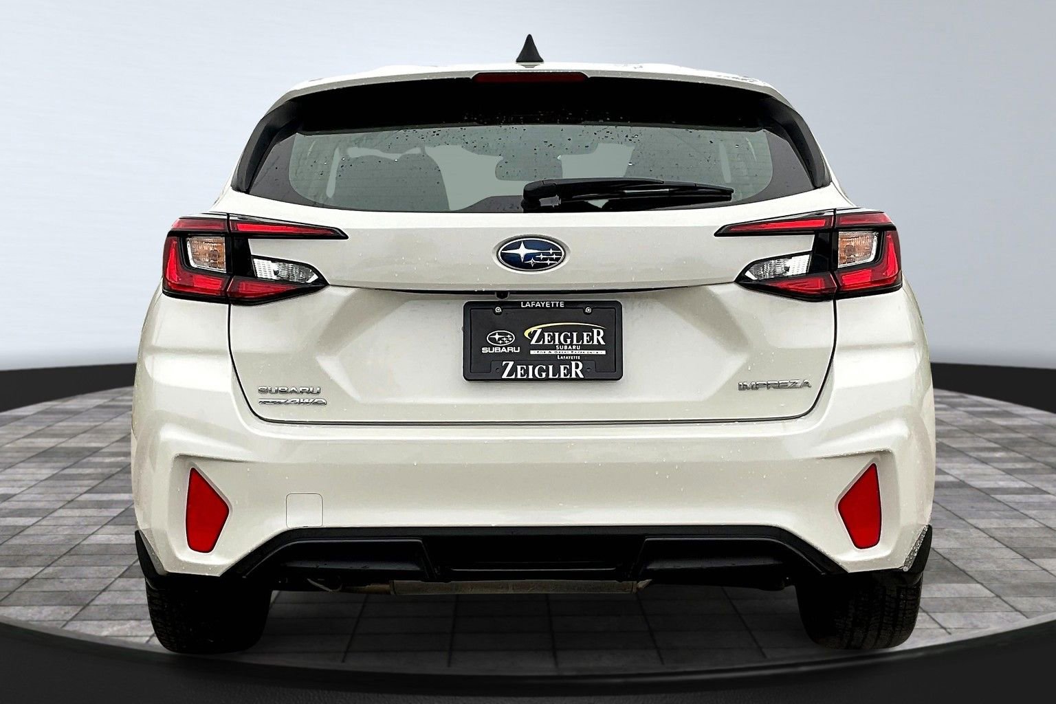 Used 2024 Subaru Impreza 2.0i Sport image 4