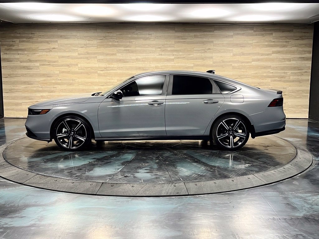 Used 2025 Honda Accord Sport image 11