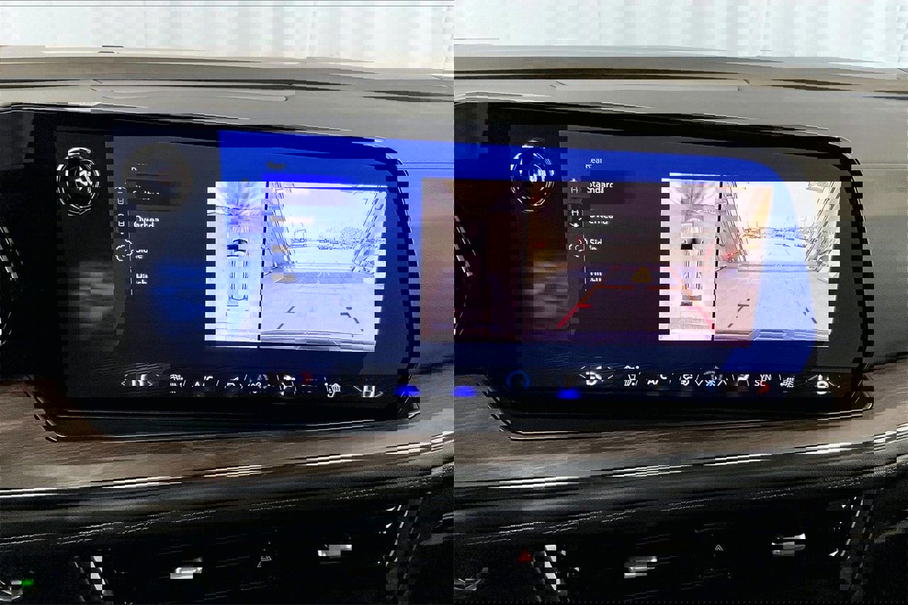 Used 2025 Chevrolet Tahoe LT image 24