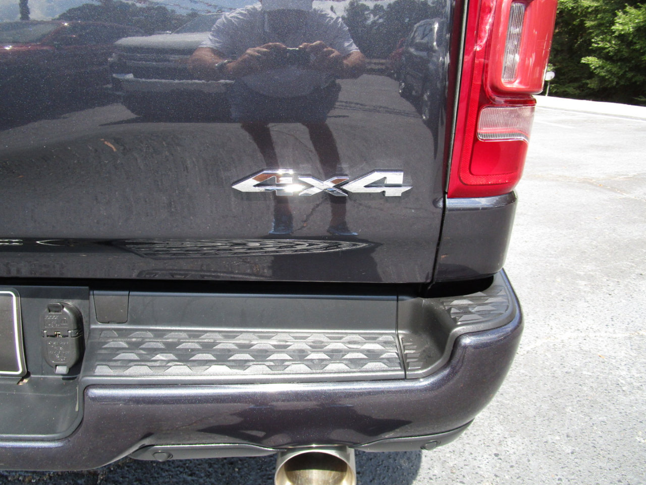 Used 2019 RAM 1500 Limited image 28