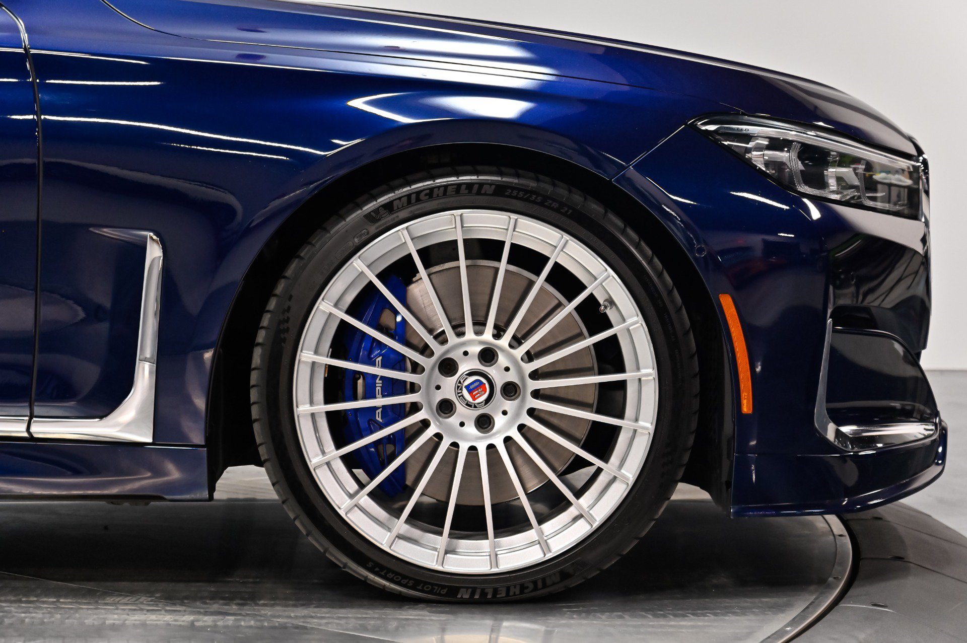 Used 2022 BMW ALPINA B7 xDrive AWD/4WD image 67