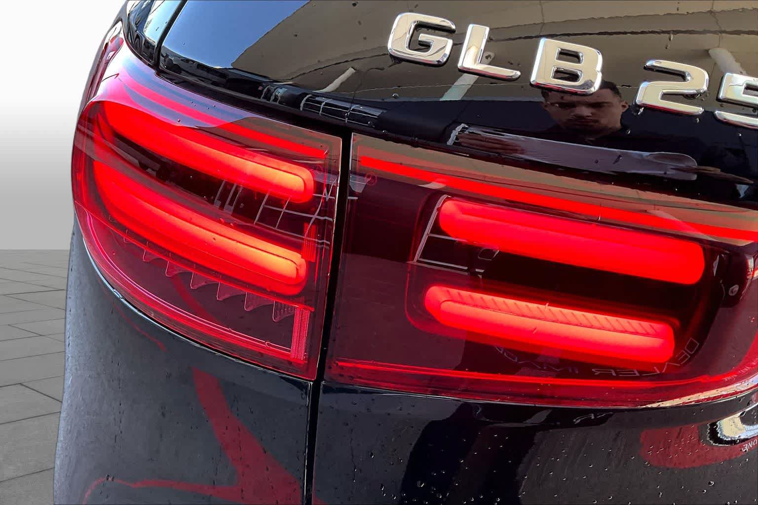New 2026 Mercedes-Benz GLB 250 image 14