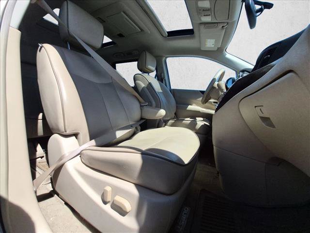 Used 2012 Nissan Quest LE w/ Protection Pkg FWD image 18