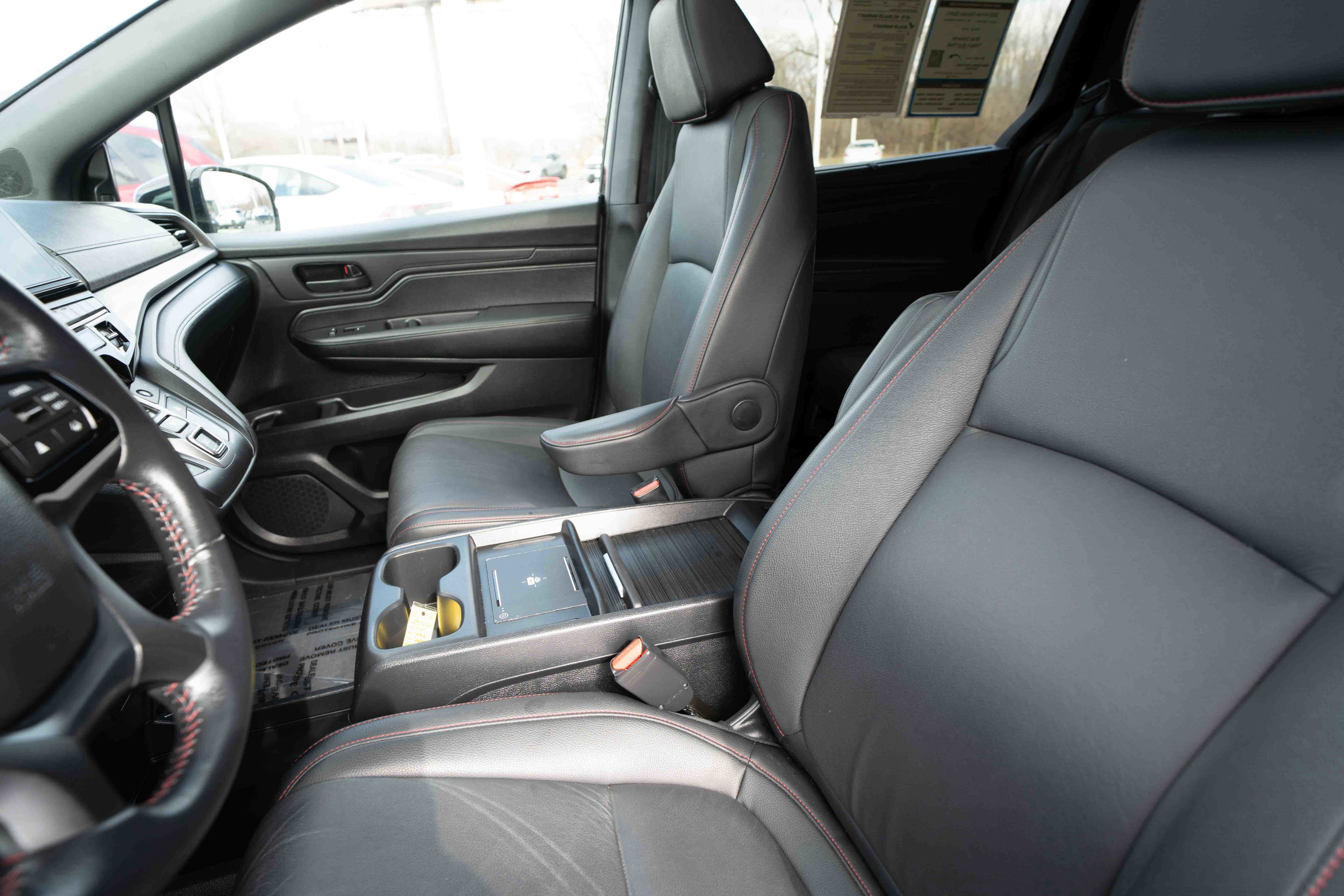 Used 2025 Honda Odyssey Sport-L image 10