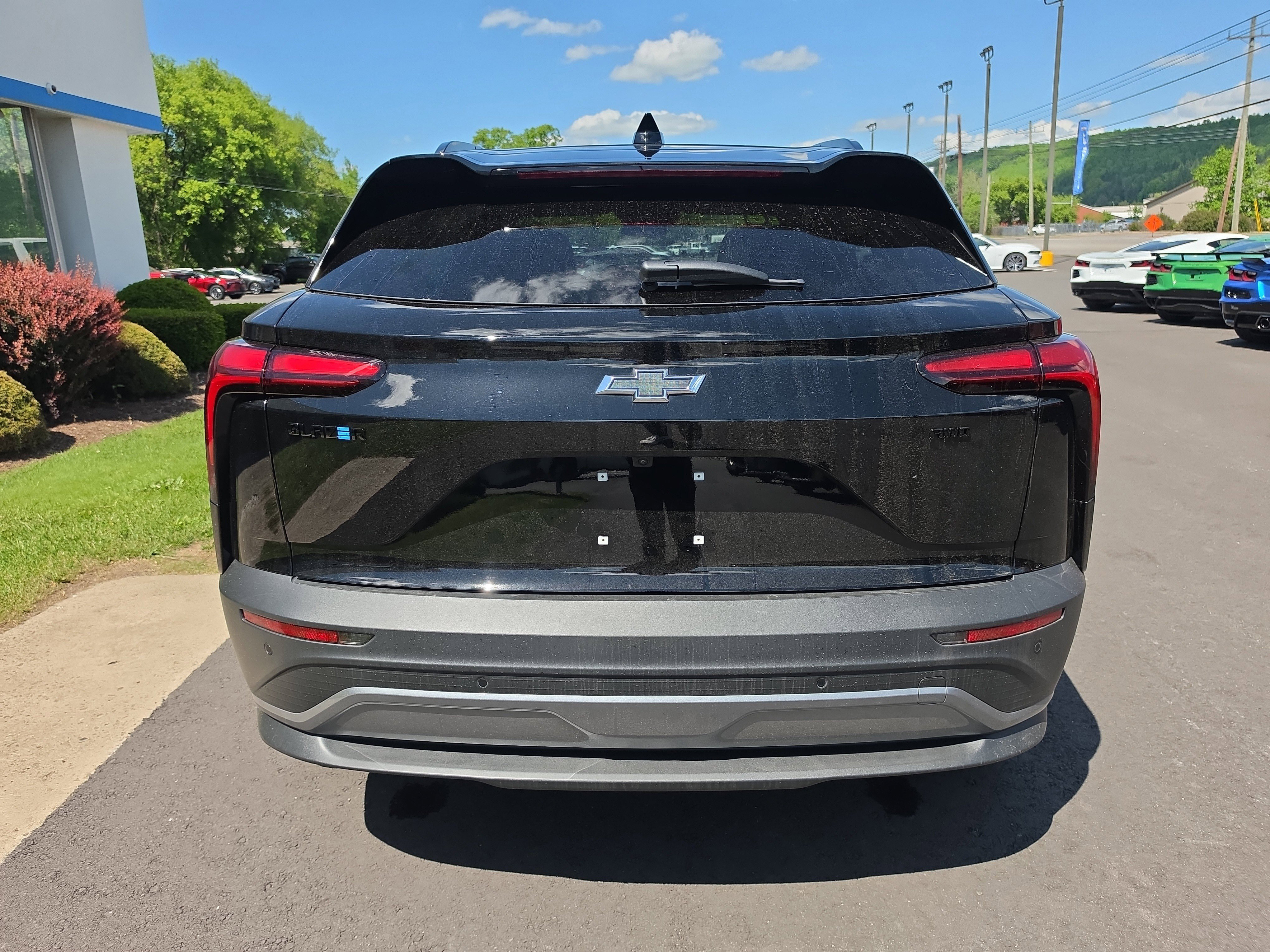 New 2025 Chevrolet Blazer EV LT AWD/4WD image 4