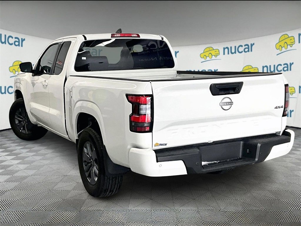 Used 2025 Nissan Frontier SV image 4