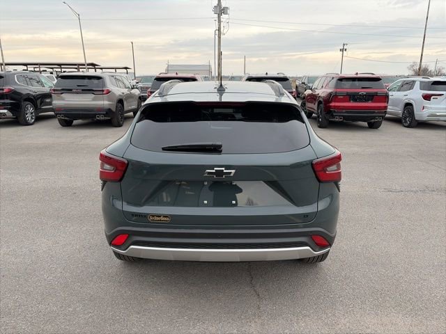 New 2026 Chevrolet Trax LT w/ Sunroof Package image 5