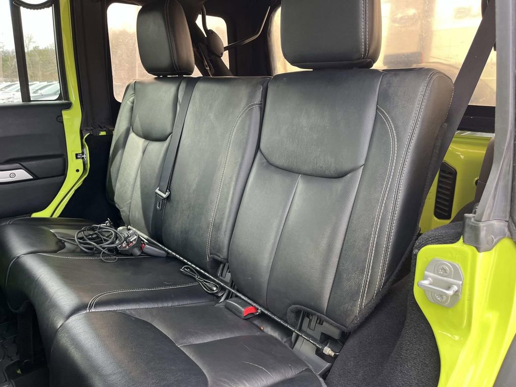 Used 2016 Jeep Wrangler Unlimited Rubicon image 18