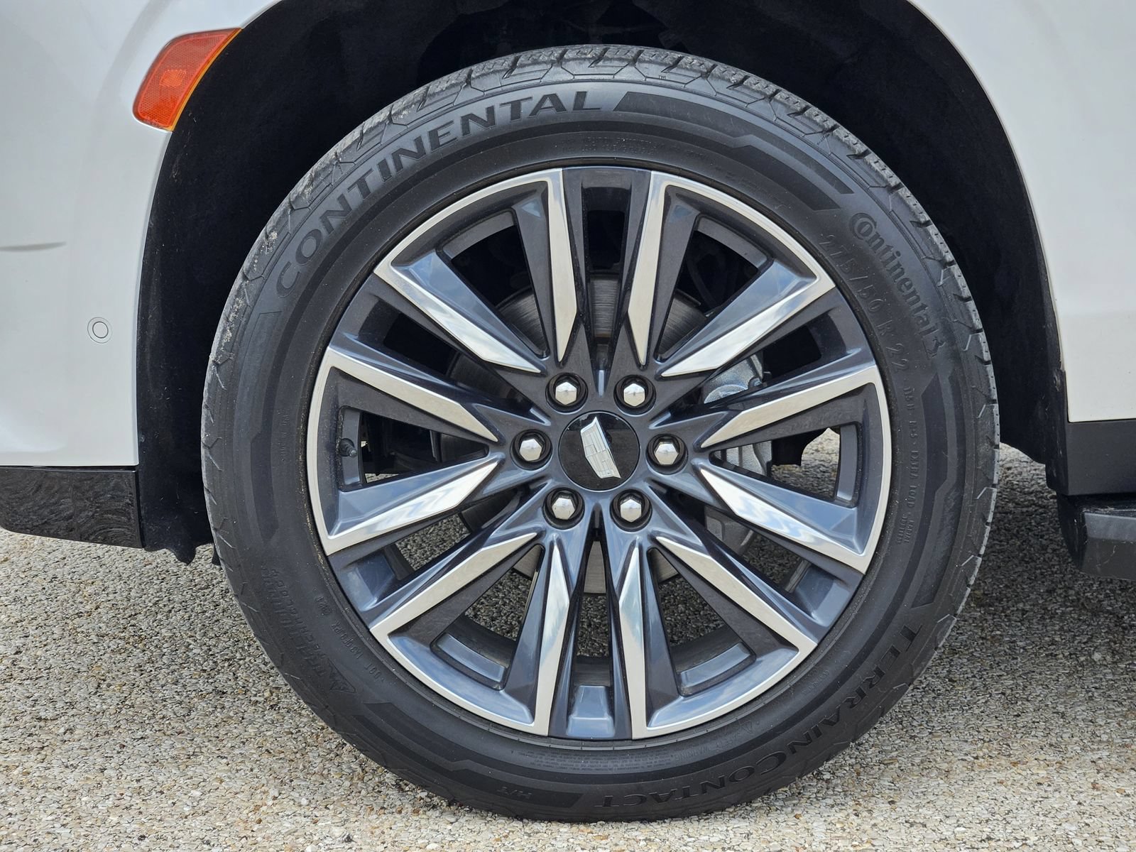 Used 2023 Cadillac Escalade ESV Sport w/ Heavy-Duty Trailer Package AWD/4WD image 12