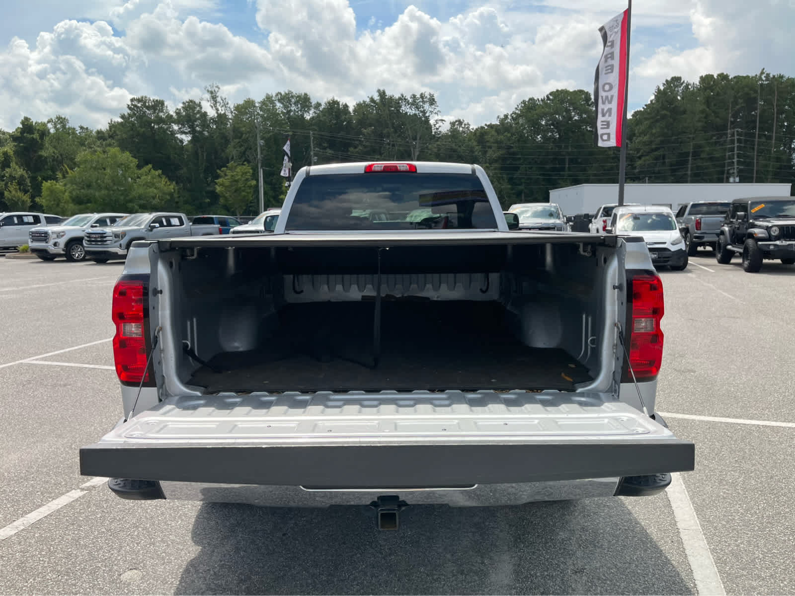 Used 2014 Chevrolet Silverado 1500 LT w/ LT Convenience Package AWD/4WD image 17
