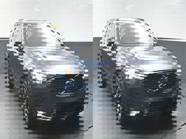 Certified 2023 Volvo XC60 B5 Ultimate image 2