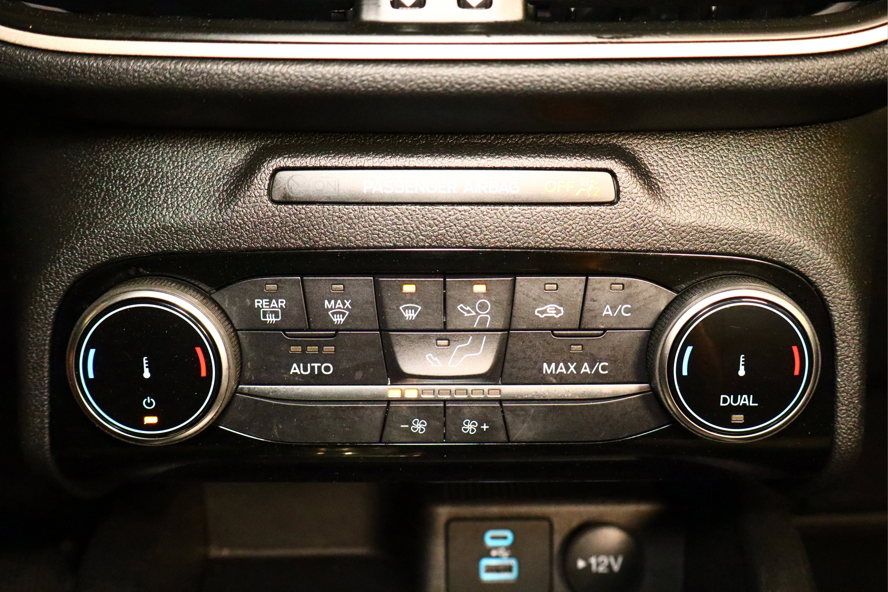 Used 2022 Ford Escape SE w/ Convenience Package image 25