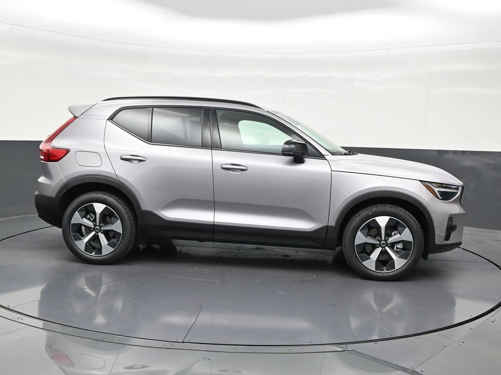 New 2026 Volvo XC40 B5 Plus w/ Protection Package Premier AWD/4WD image 6