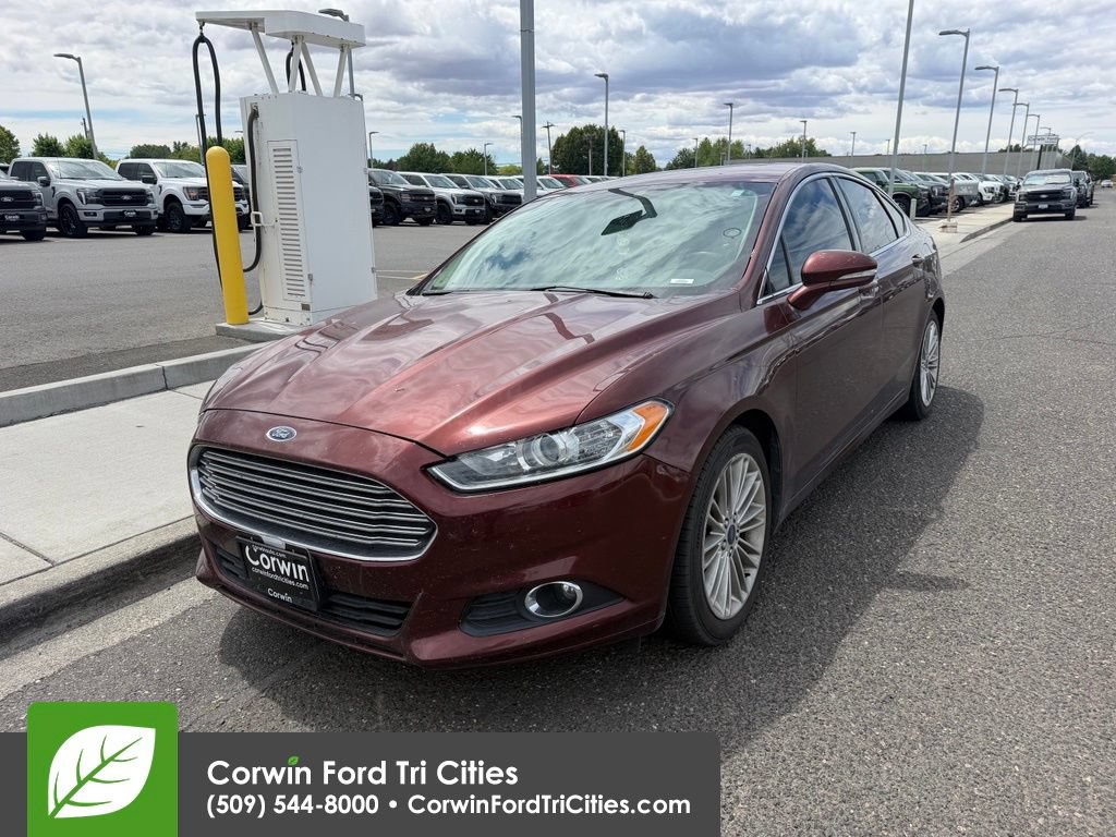 Used 2015 Ford Fusion SE w/ Equipment Group 202A FWD image 4