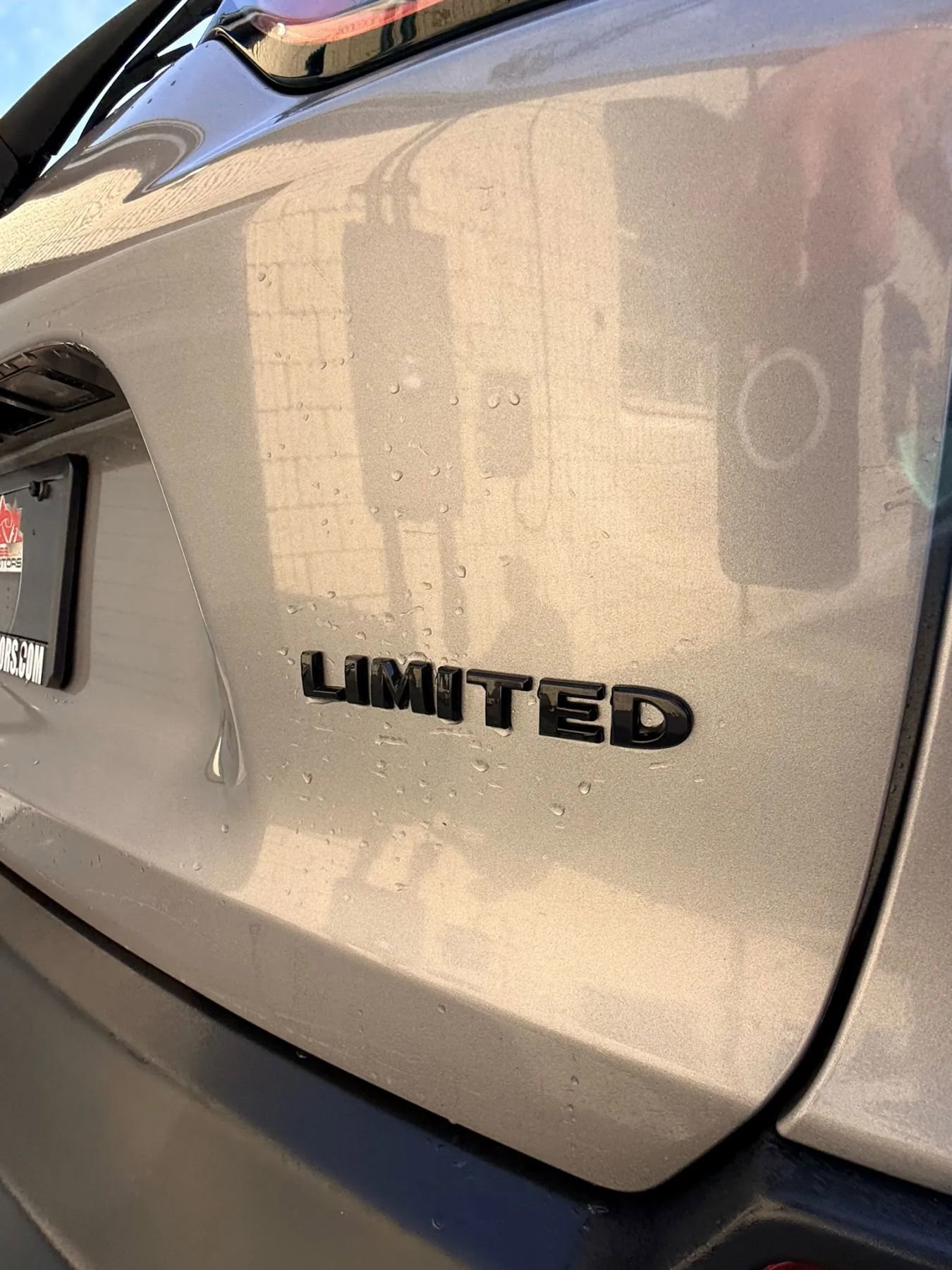 Used 2020 Jeep Cherokee Limited image 23