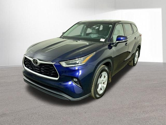 Used 2021 Toyota Highlander LE