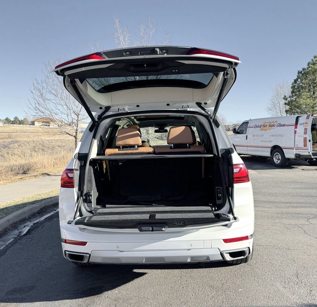 Used 2022 BMW X7 xDrive40i image 9