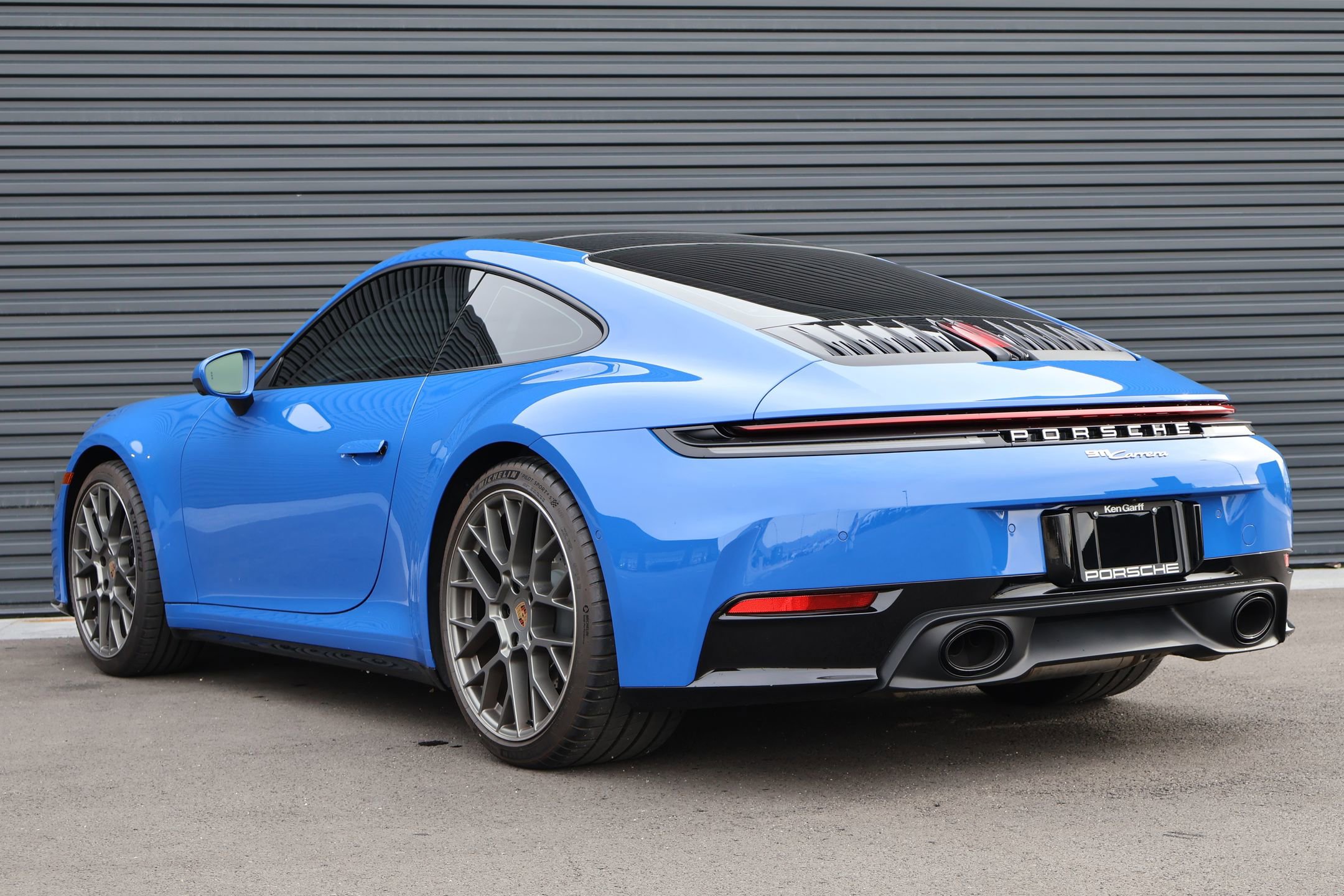 Certified 2025 Porsche 911 Carrera image 3