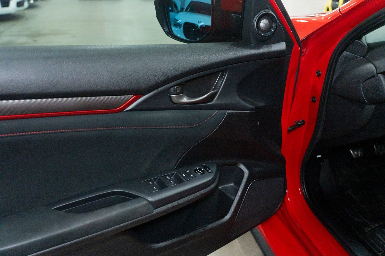 Used 2018 Honda Civic Type R image 24