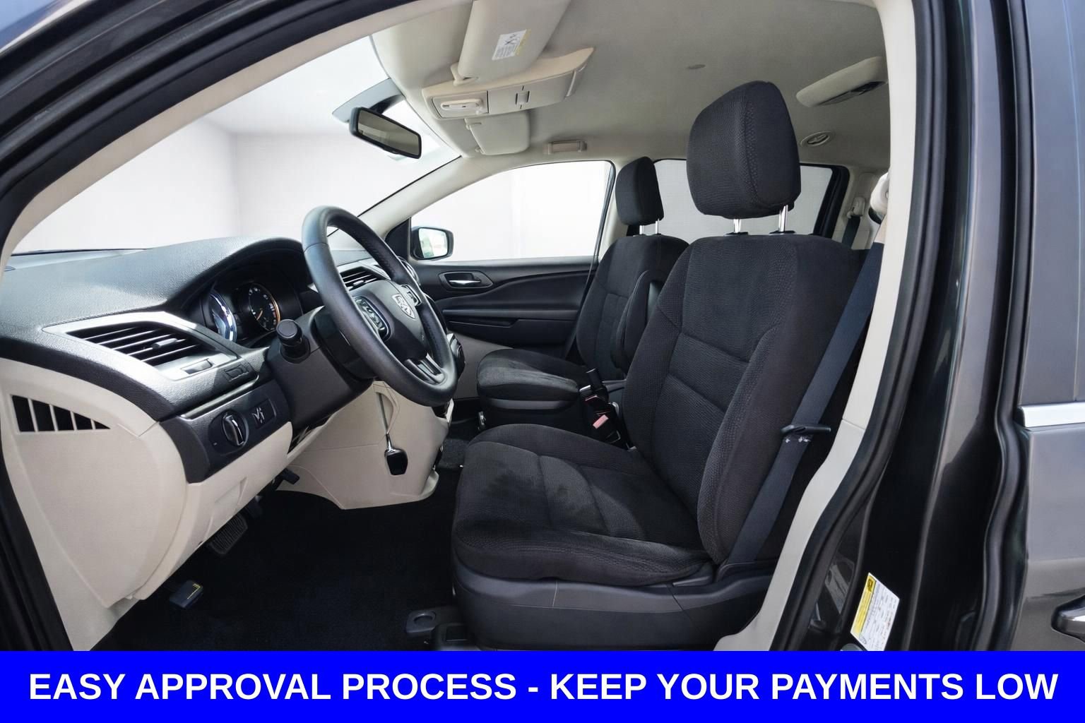 Used 2019 Dodge Grand Caravan SE w/ UConnect Hands-Free Group FWD image 10