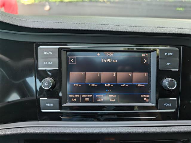 Used 2022 Volkswagen Jetta SE FWD image 29