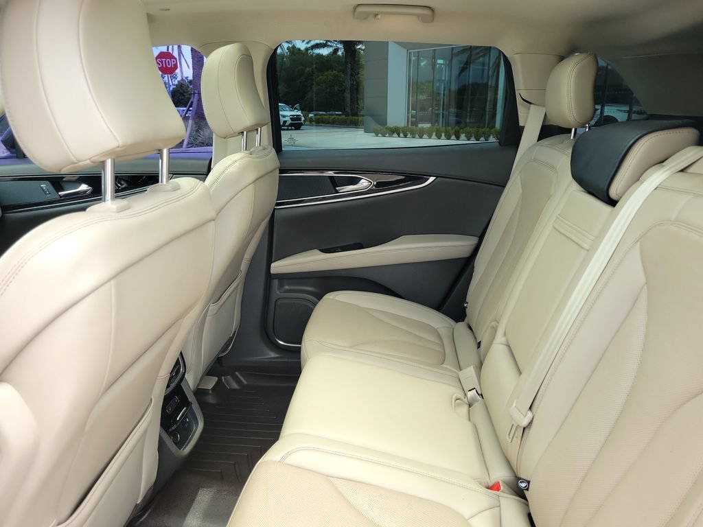 Used 2022 Lincoln Nautilus Reserve FWD image 16