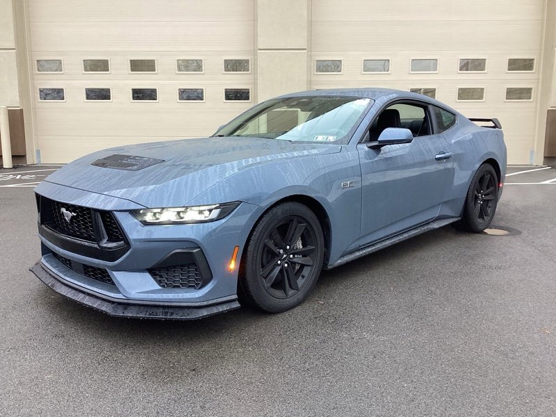 Used 2024 Ford Mustang GT image 3