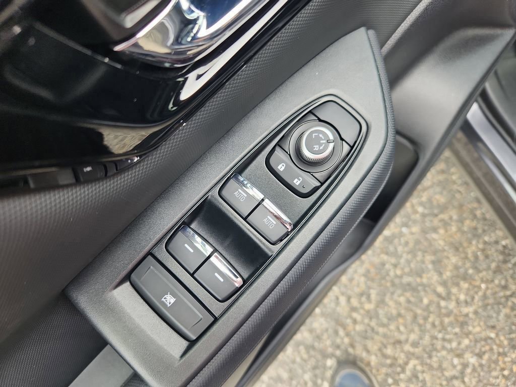 Used 2025 Subaru Forester Limited image 12