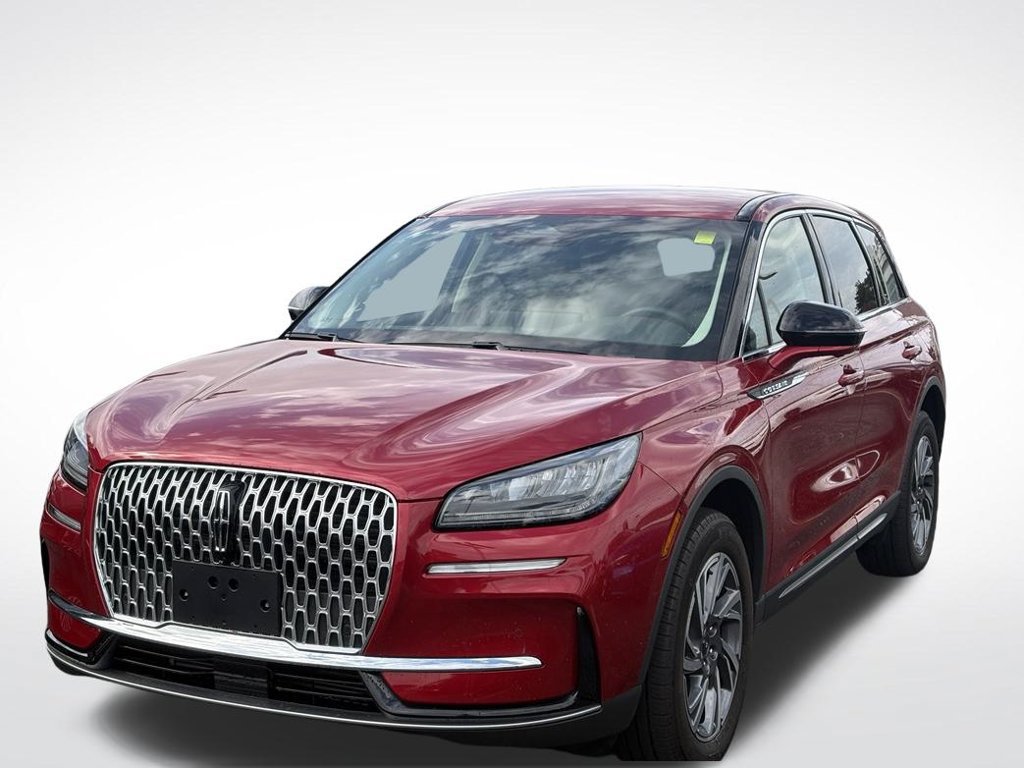 Used 2023 Lincoln Corsair AWD w/ Equipment Group 101A image 2