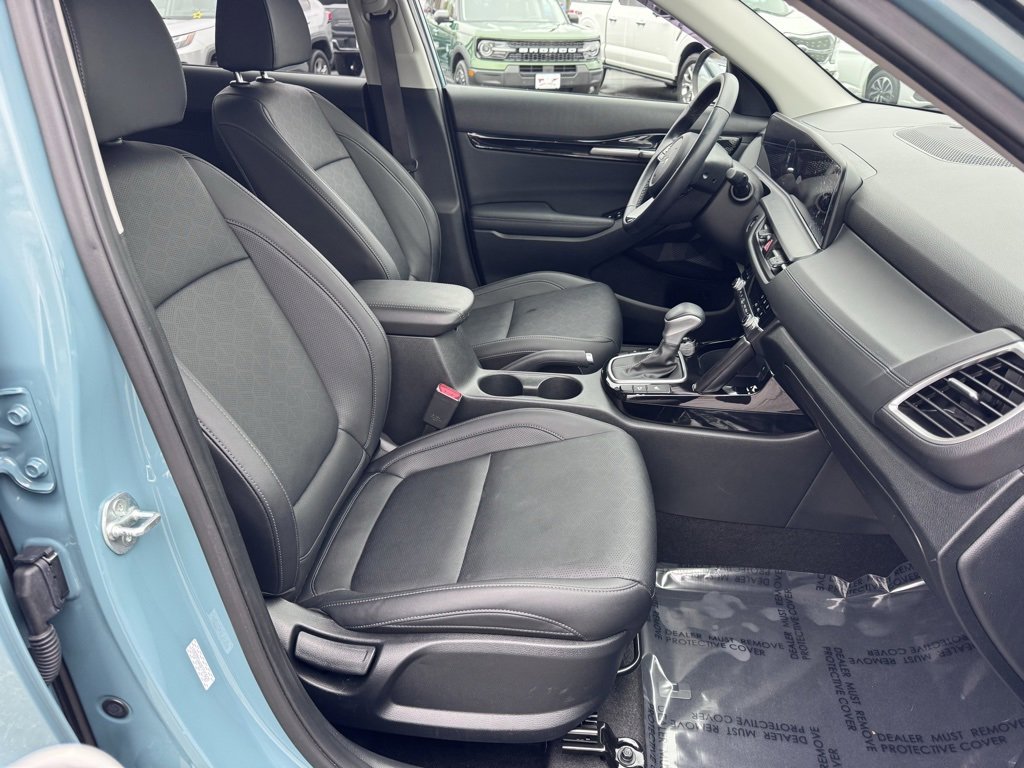 Used 2024 Kia Seltos EX image 23