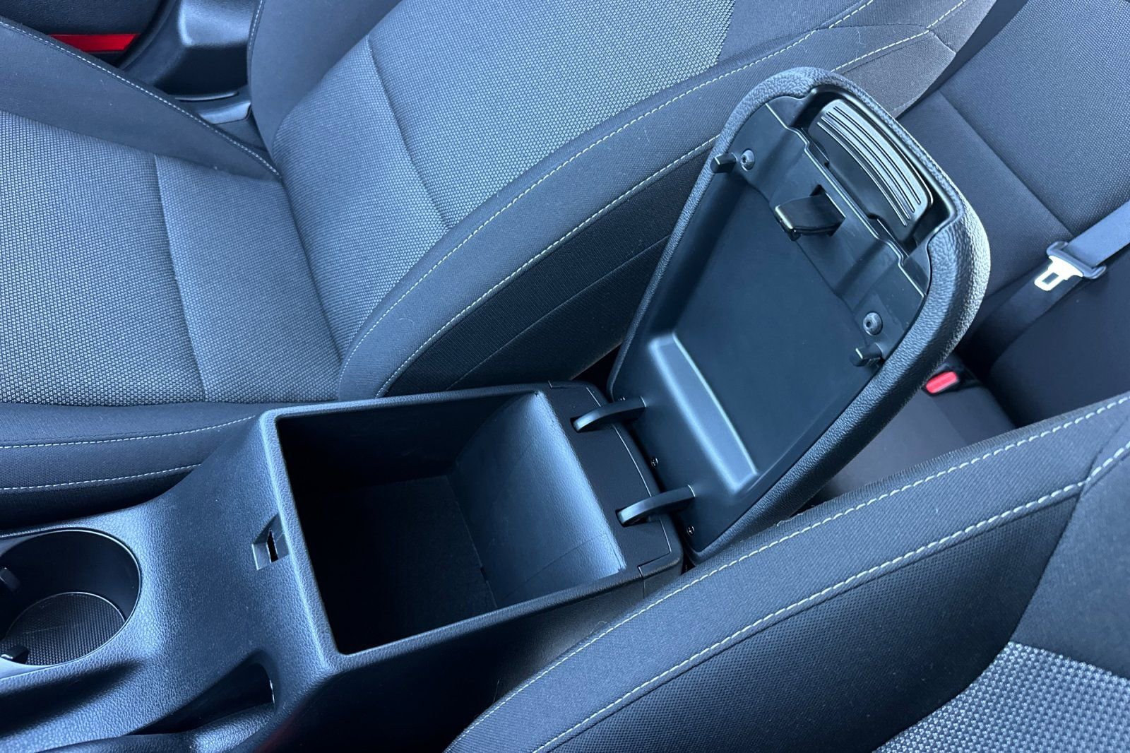 Certified 2024 Kia Forte LXS w/ LXS Technology Package image 32