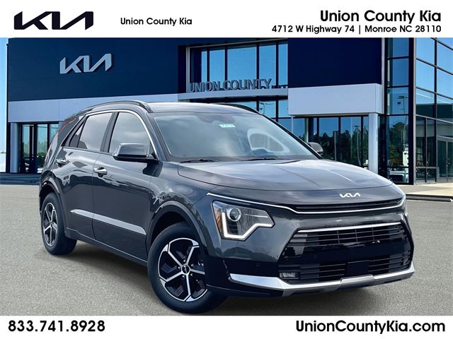 New 2025 Kia Niro SX