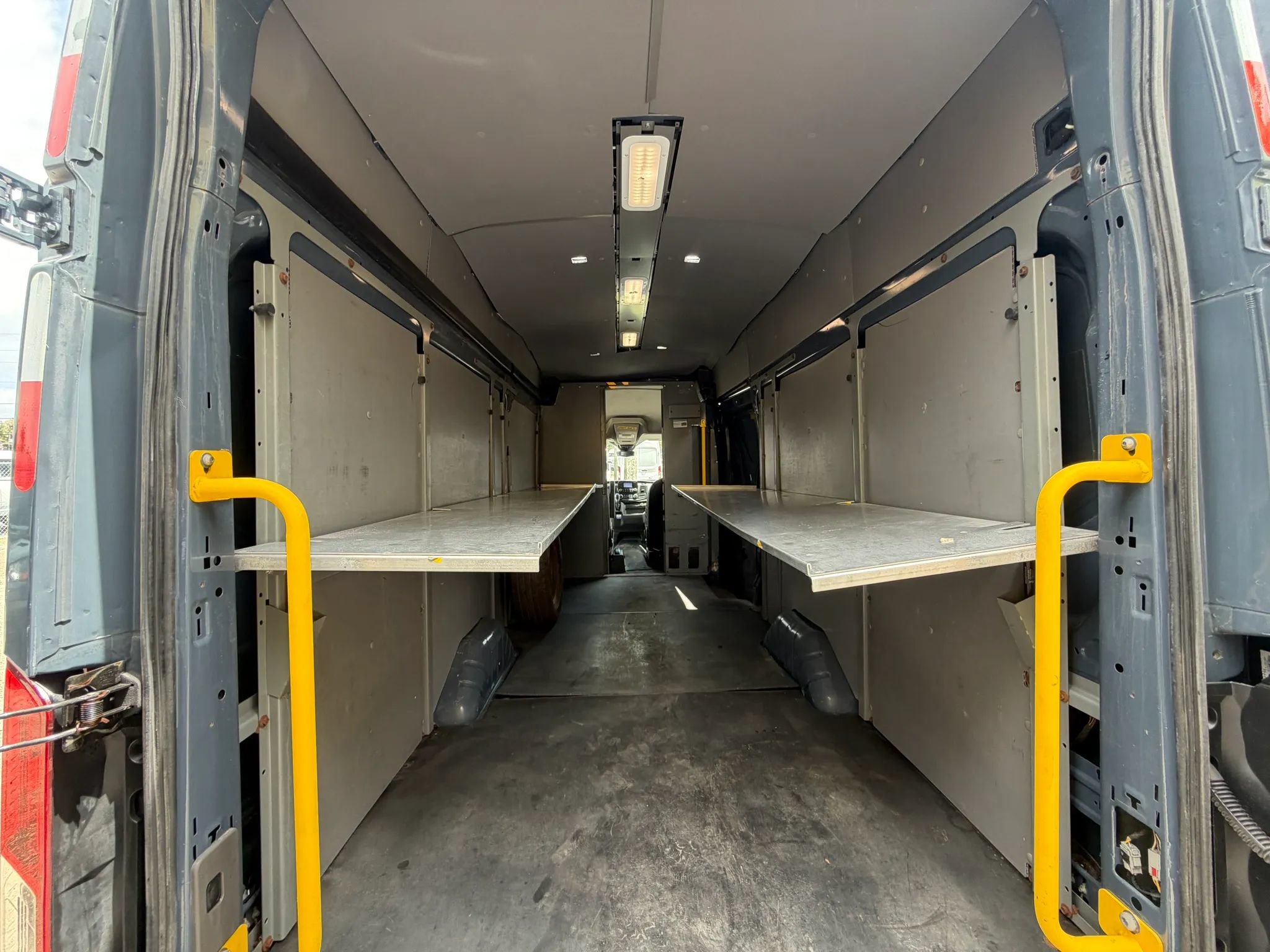 Used 2020 Ford Transit 250 148 High Roof Extended RWD image 5