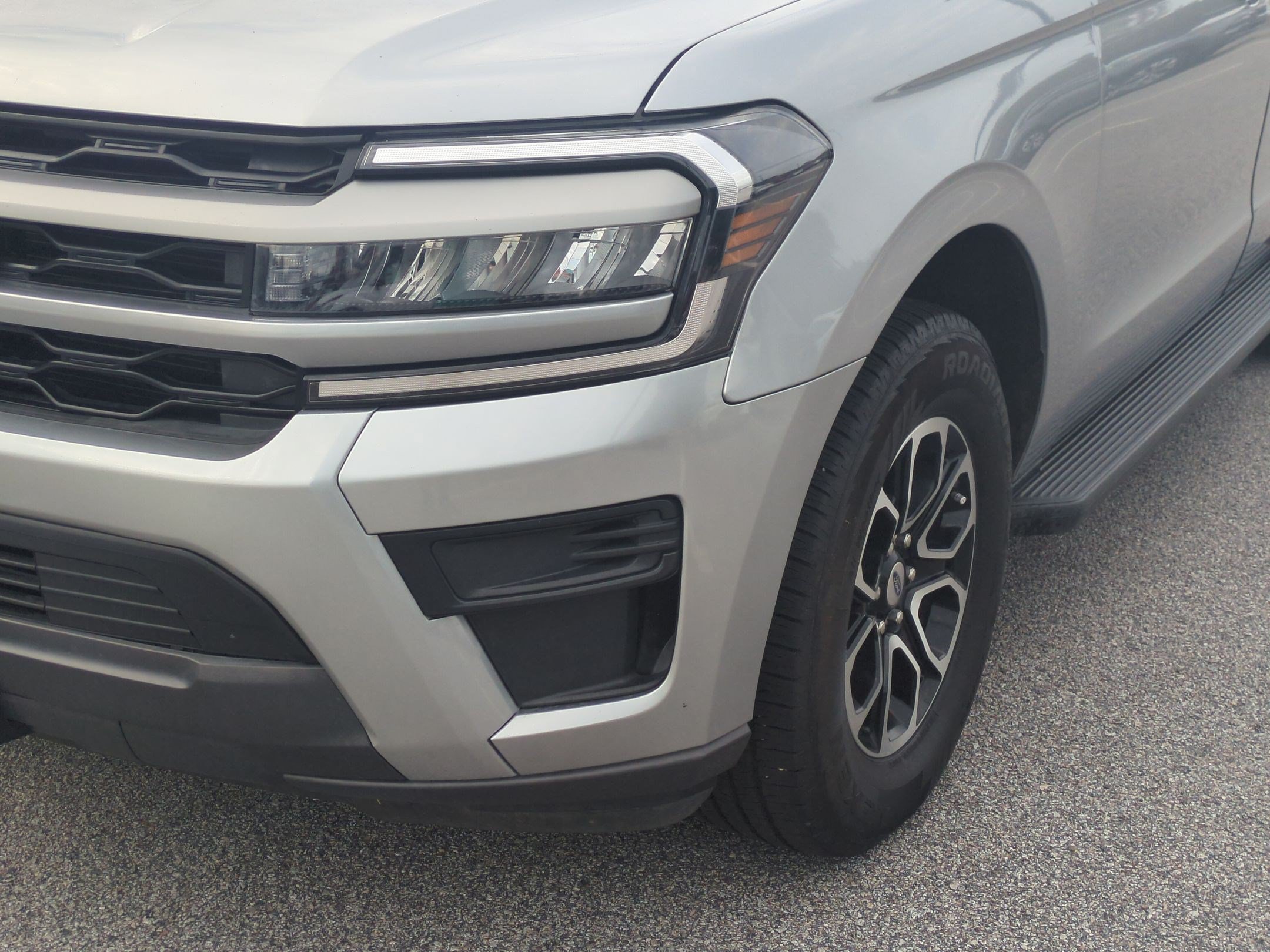 Used 2023 Ford Expedition XLT RWD image 10