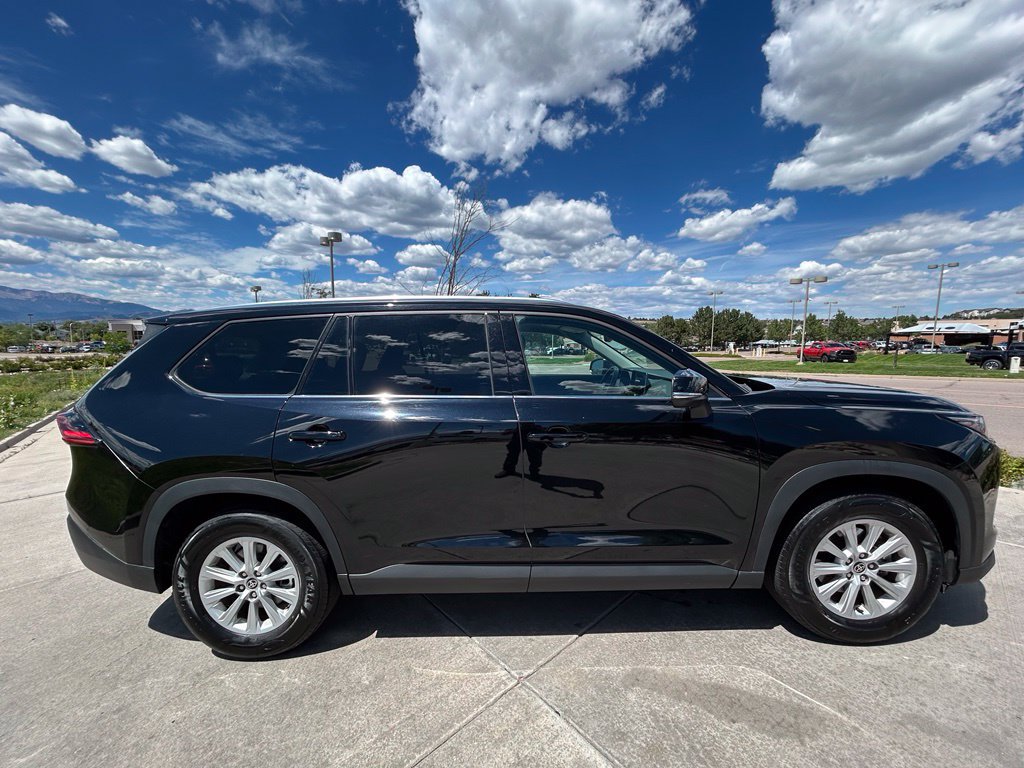 Used 2025 Toyota Grand Highlander AWD image 9
