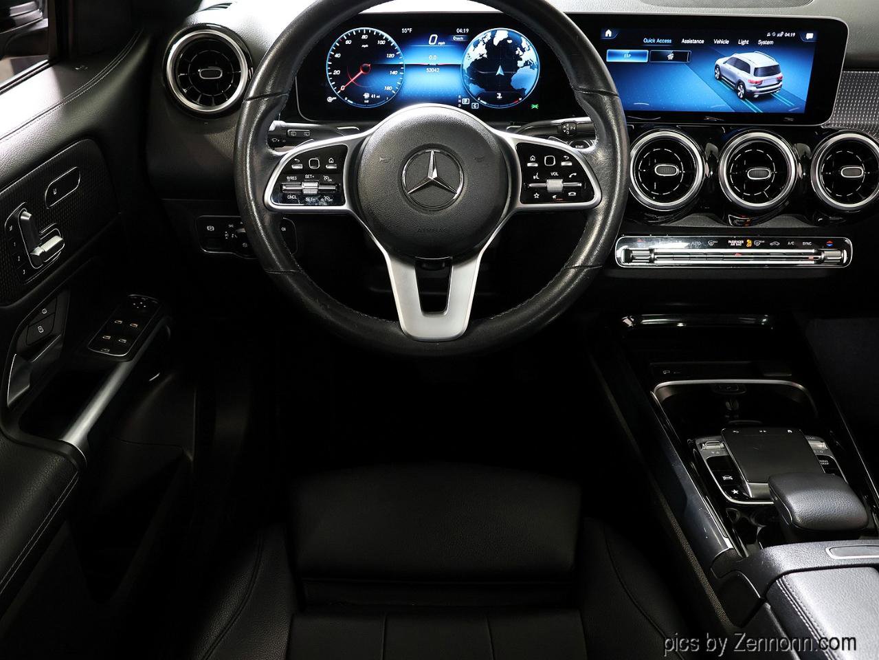 Used 2020 Mercedes-Benz GLB 250 4MATIC w/ Premium Package image 15