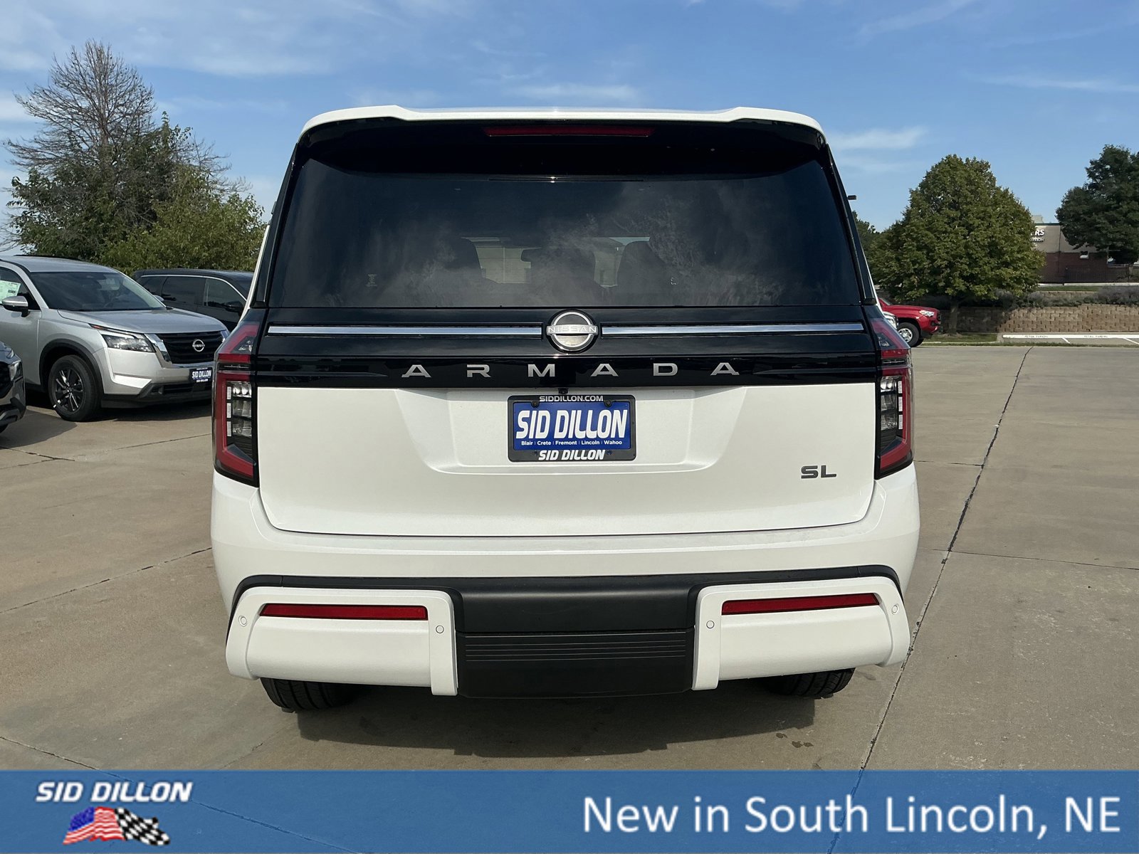 New 2026 Nissan Armada SL w/ Captain's Chari Seat Package image 4